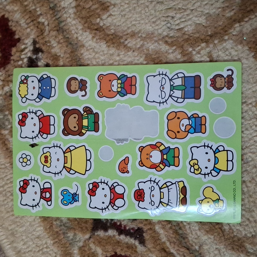 Hello Kitty Stickers - Picture 2 of 8